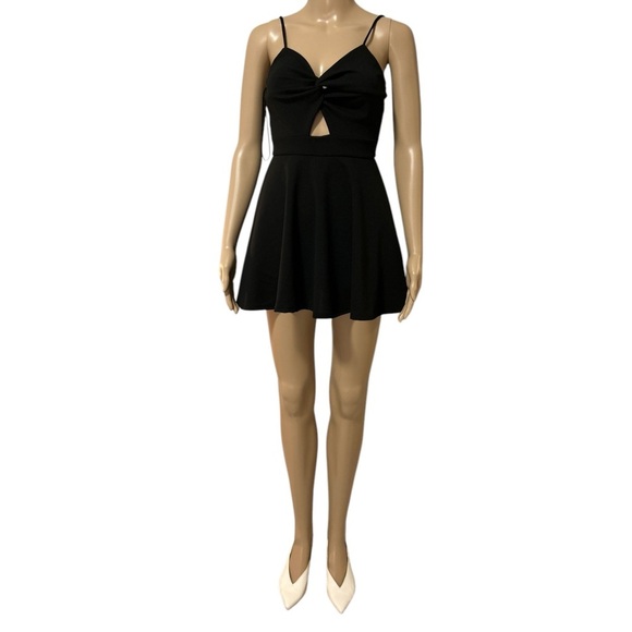 Black Sleeveless Dress with Bow Detail - Picture 1 of 5